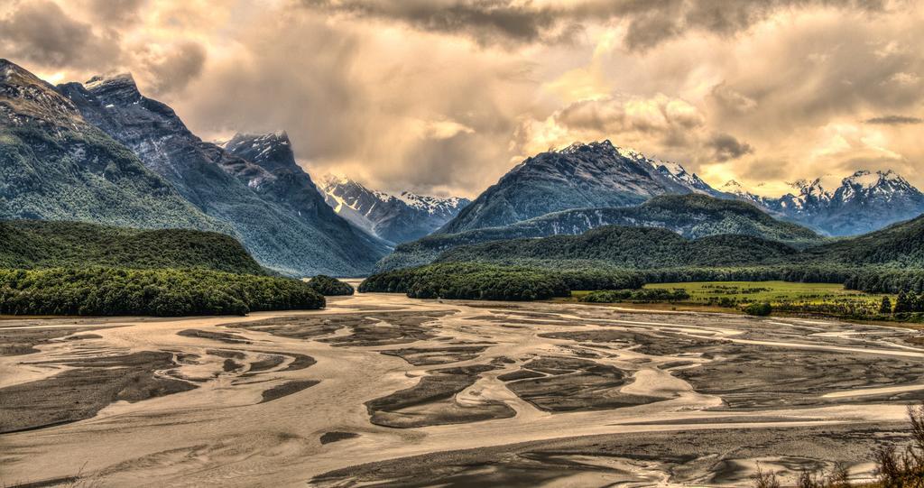 Glenorchy Peaks Bed And Breakfast Exterior photo