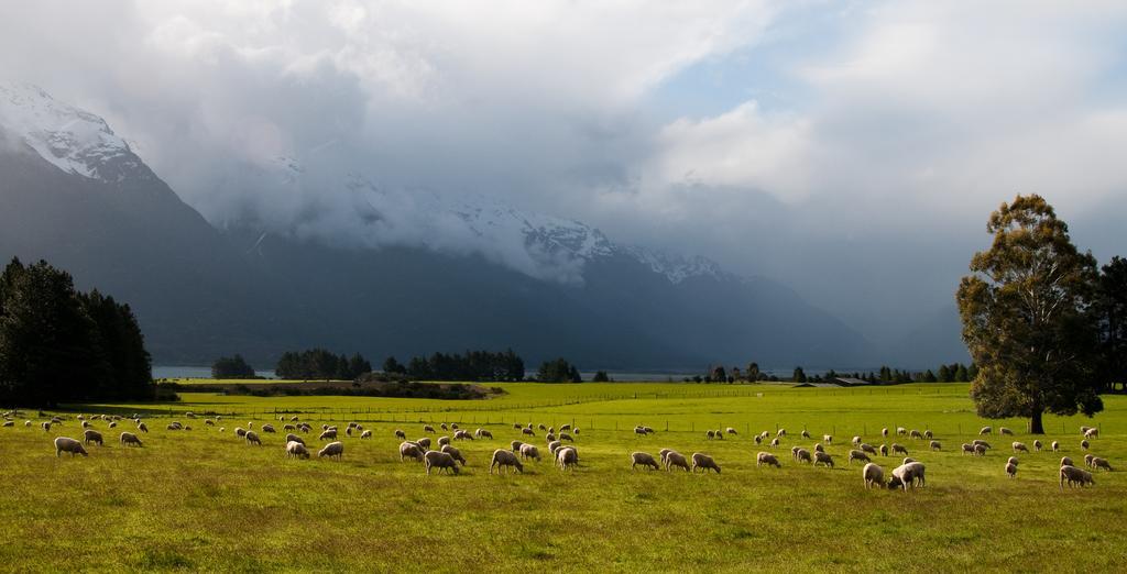 Glenorchy Peaks Bed And Breakfast Exterior photo
