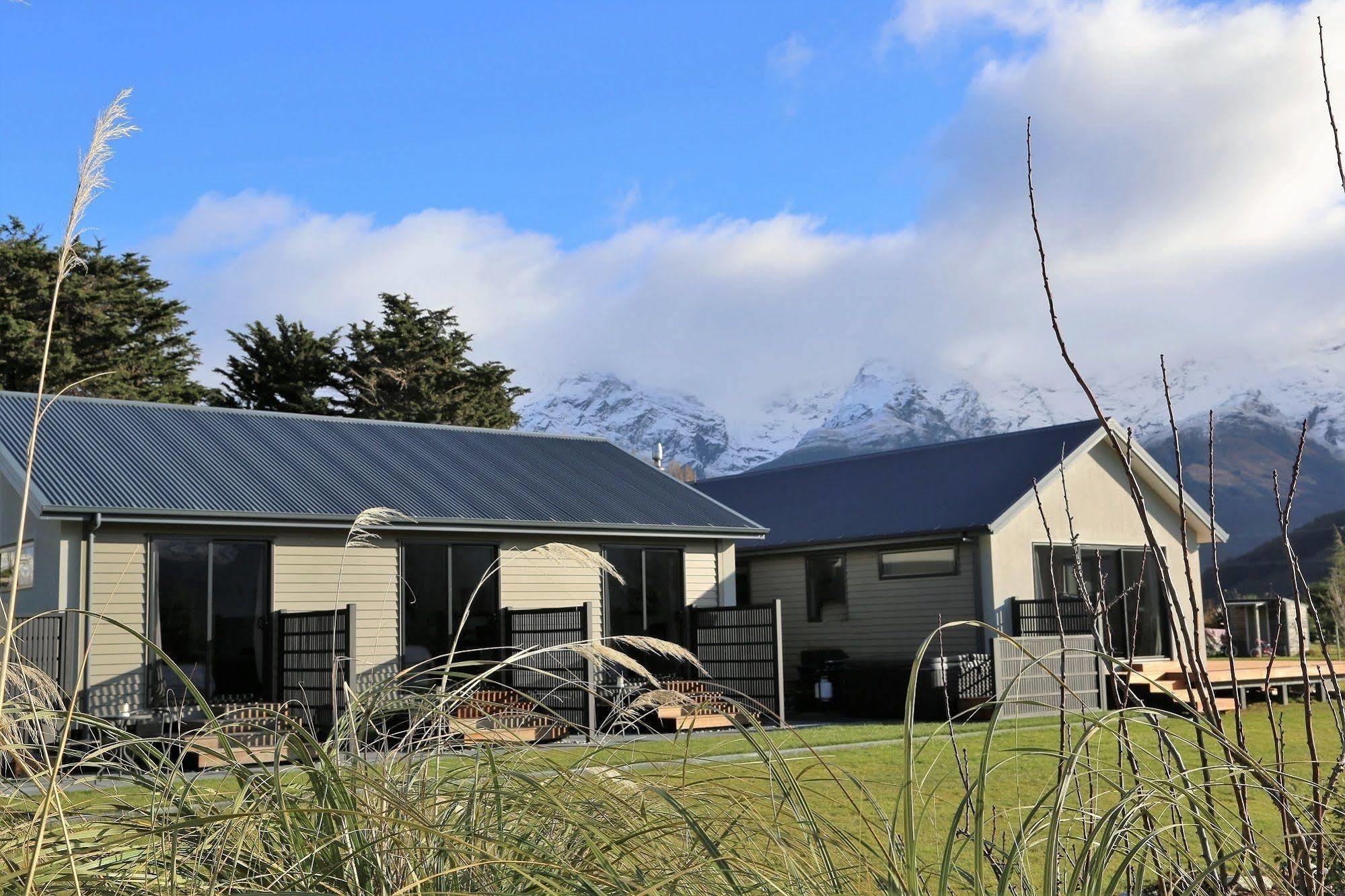 Glenorchy Peaks Bed And Breakfast Exterior photo
