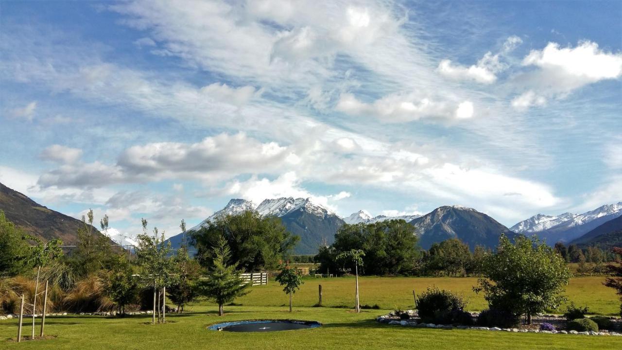 Glenorchy Peaks Bed And Breakfast Exterior photo